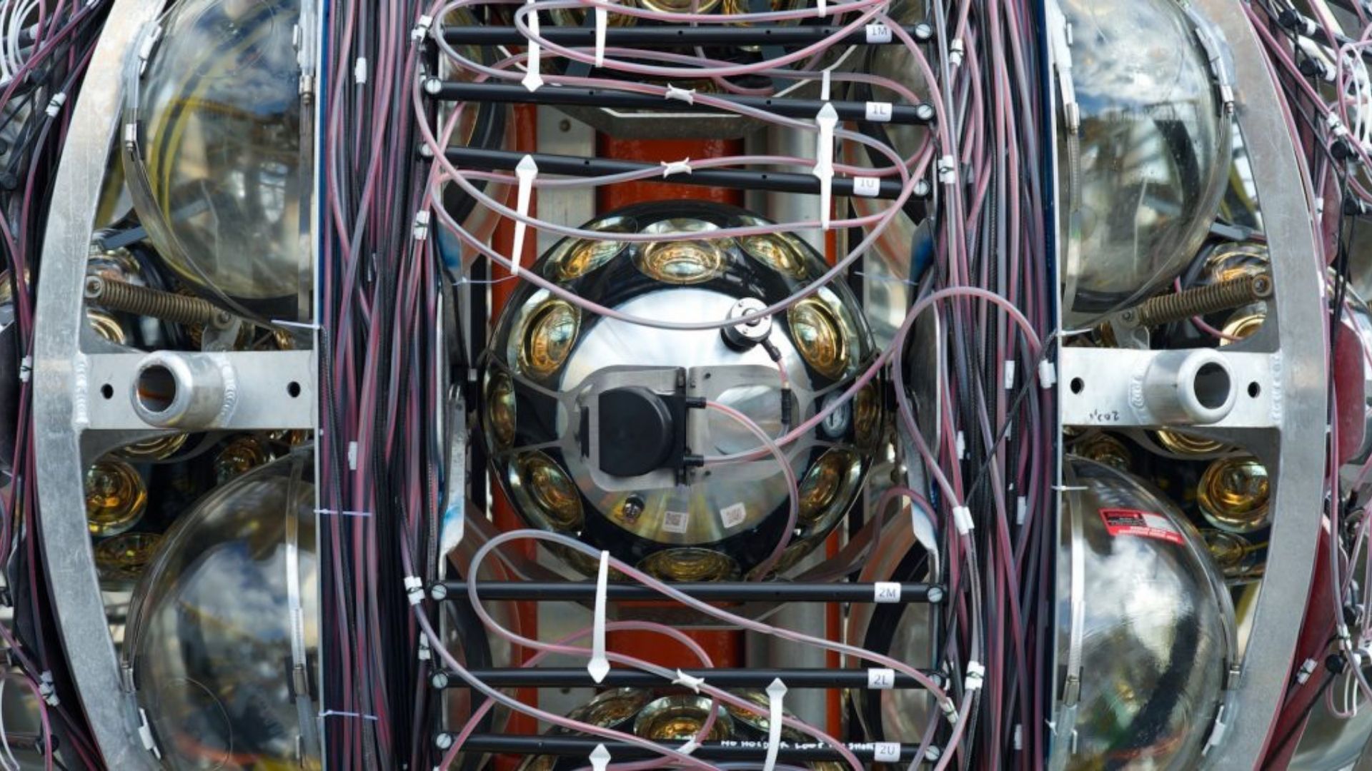 Blog Hero - KM3NeT.jpg